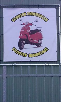spandoek met spandoekframe Kimco scooteronderdelen